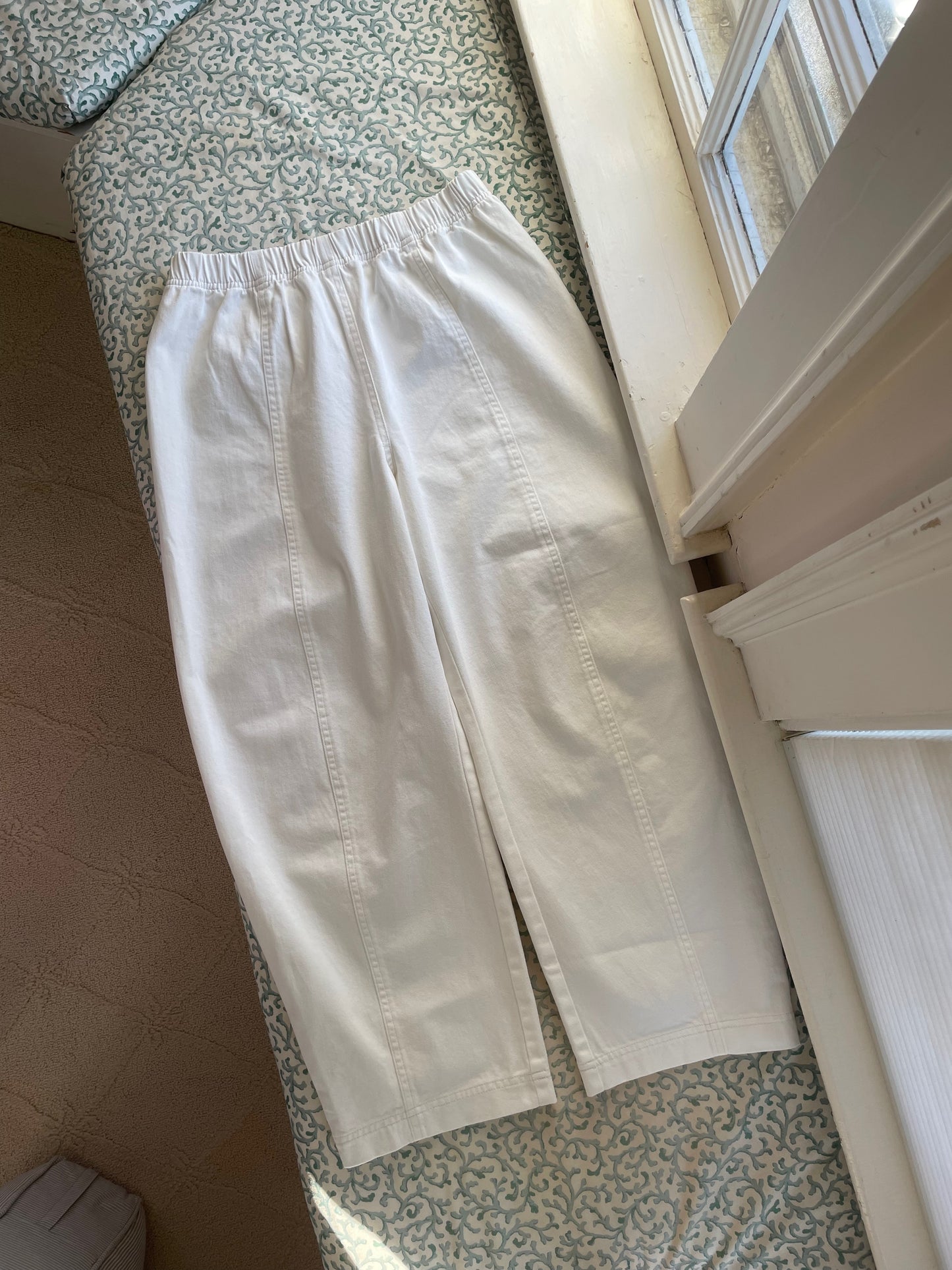 JANUS ORIGINAL white