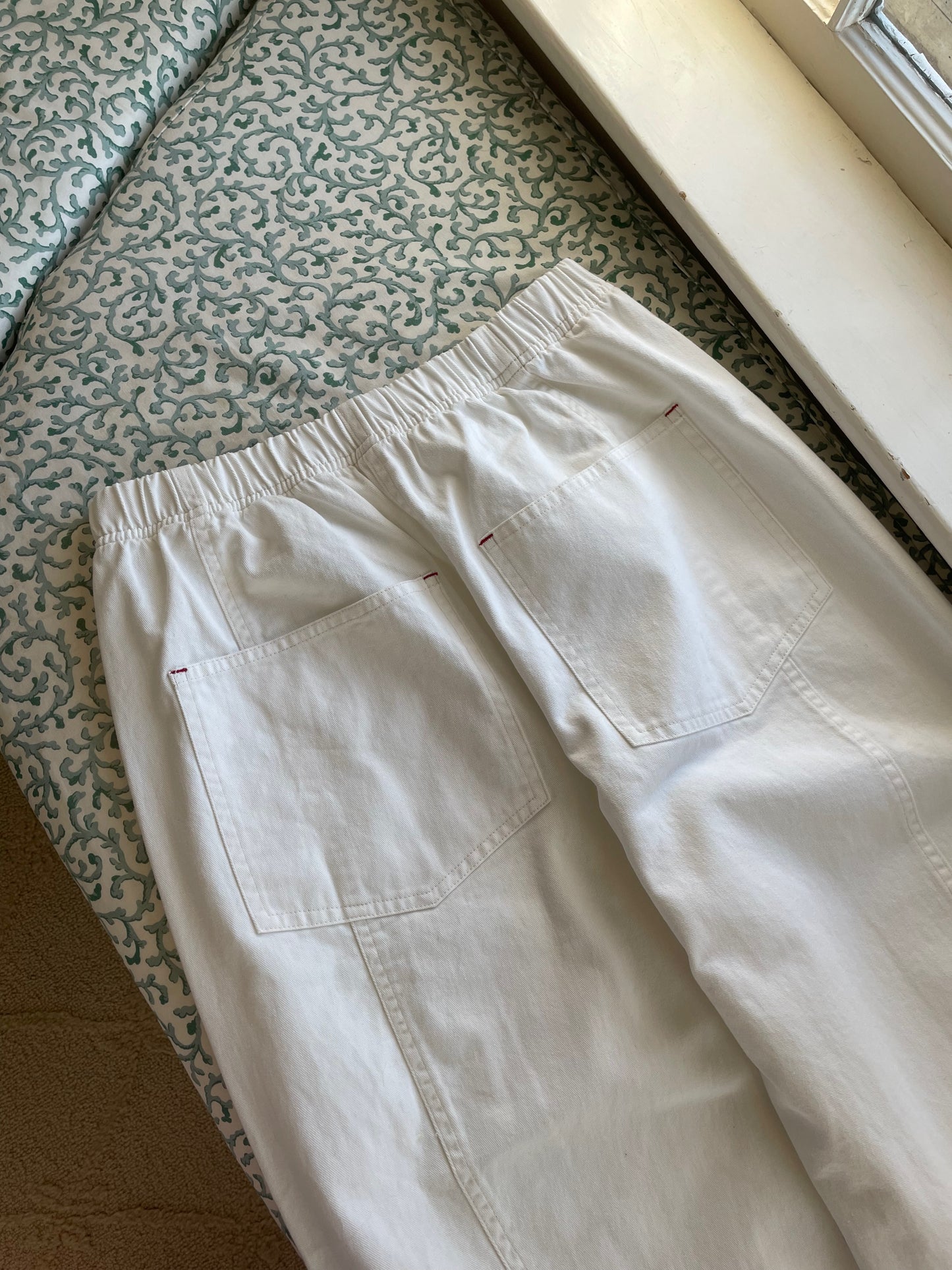JANUS ORIGINAL white